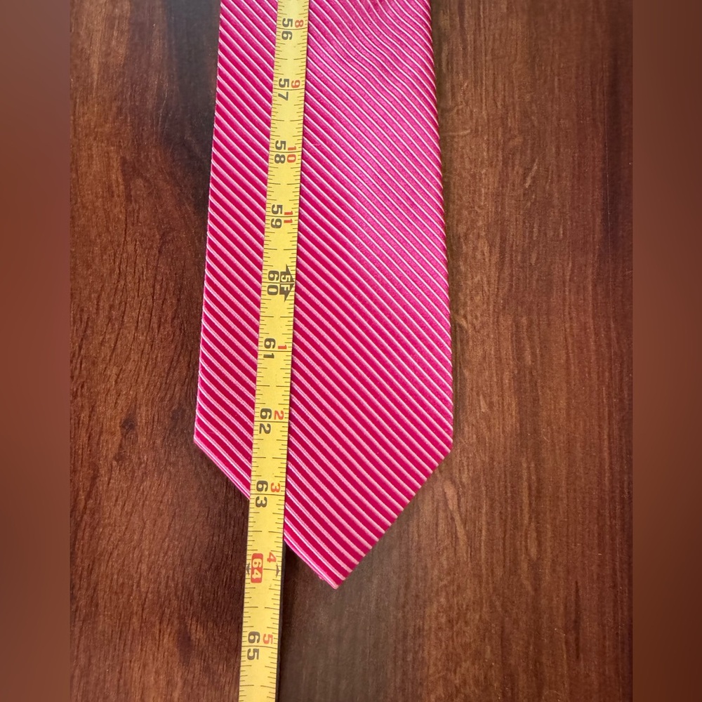 The TIE BAR 100% Silk Pink with White Pinstripes Handmade Necktie - Picture 10 of 10